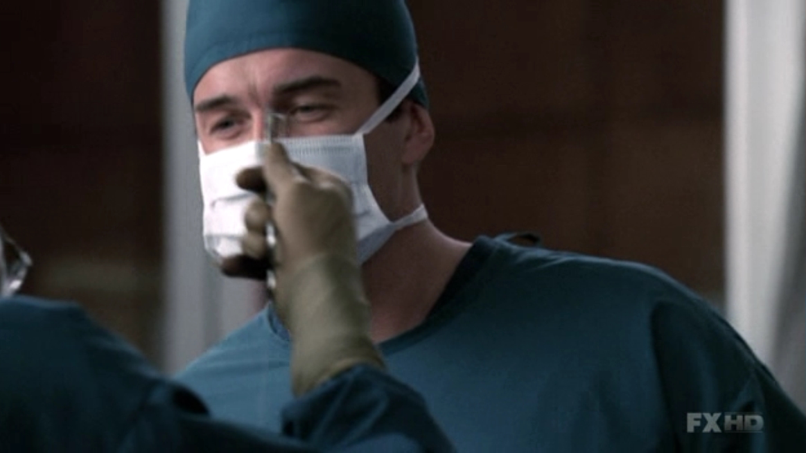 Charmed-Online-dot-NL-NipTuck5x14-0201.jpg
