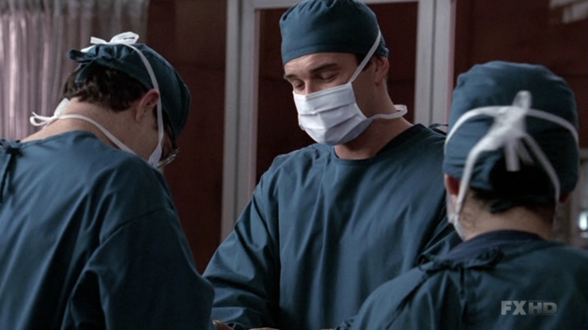 Charmed-Online-dot-NL-NipTuck5x14-0219.jpg