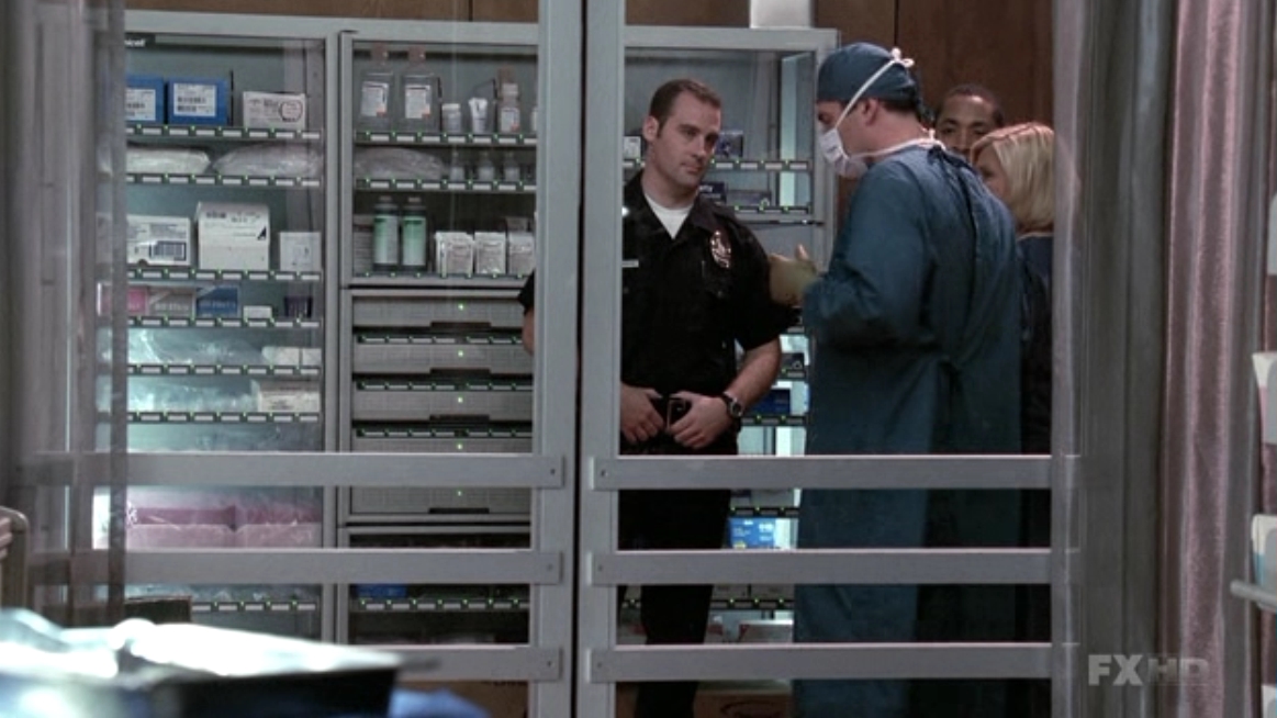 Charmed-Online-dot-NL-NipTuck5x14-0239.jpg