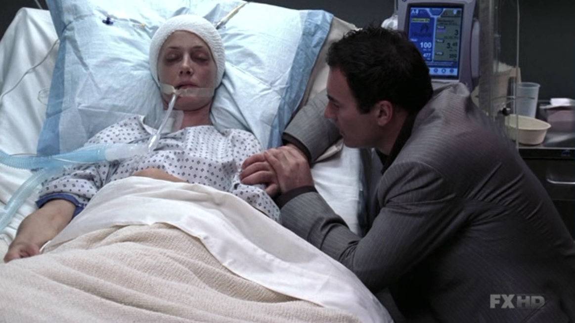 Charmed-Online-dot-NL-NipTuck5x14-0412.jpg