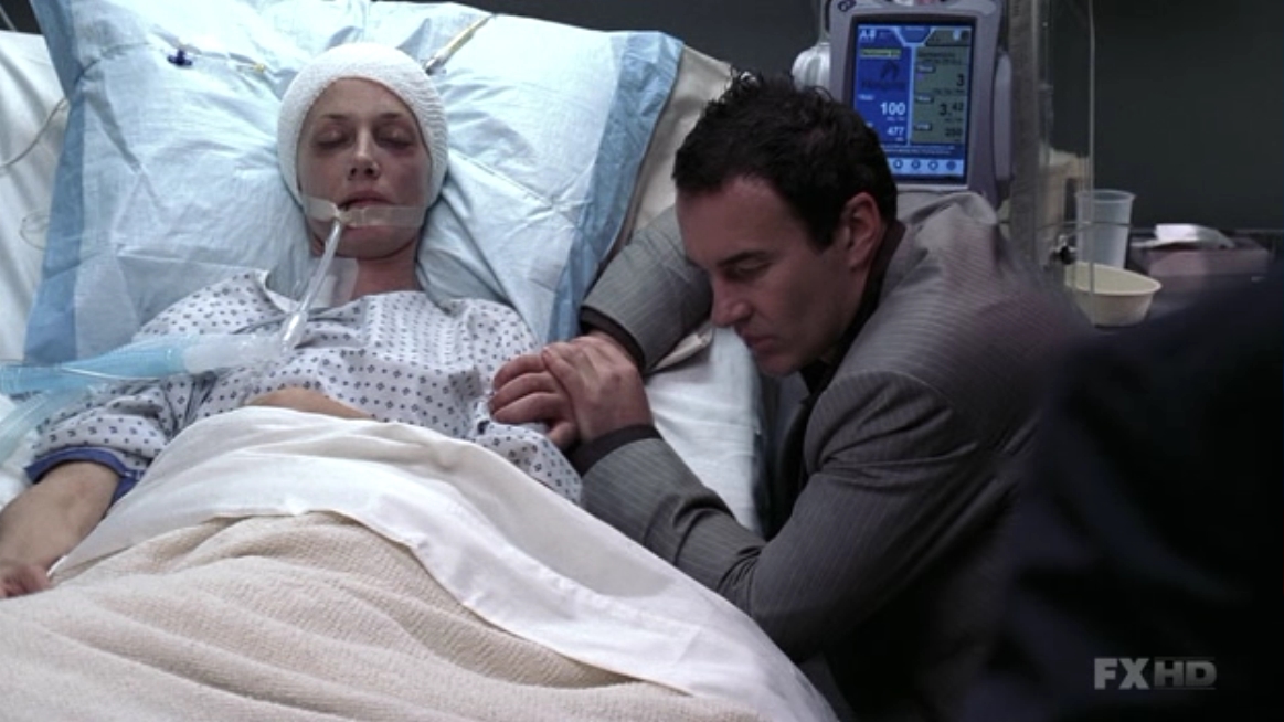 Charmed-Online-dot-NL-NipTuck5x14-0421.jpg