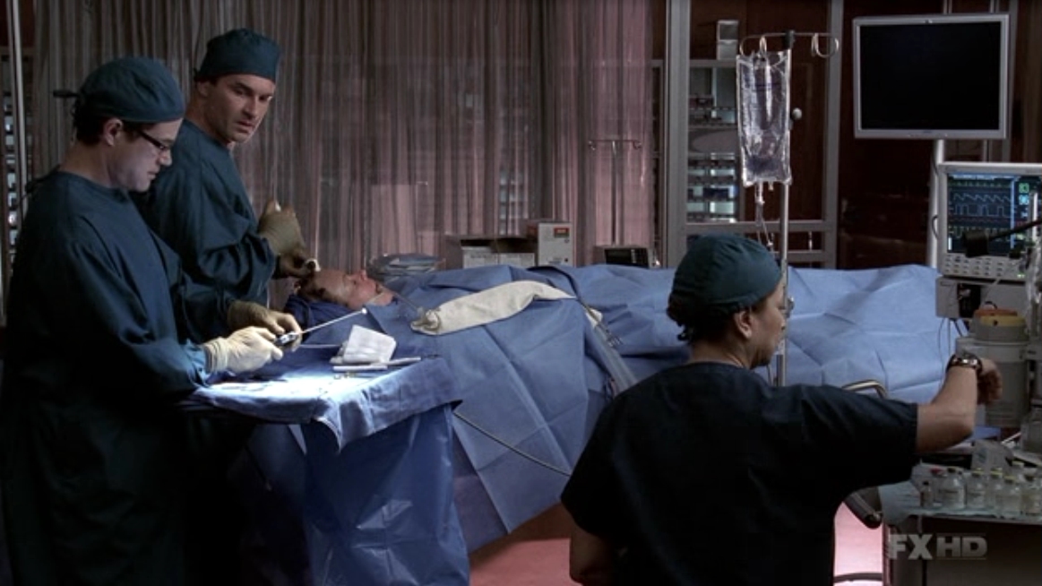 Charmed-Online-dot-NL-NipTuck5x14-1579.jpg