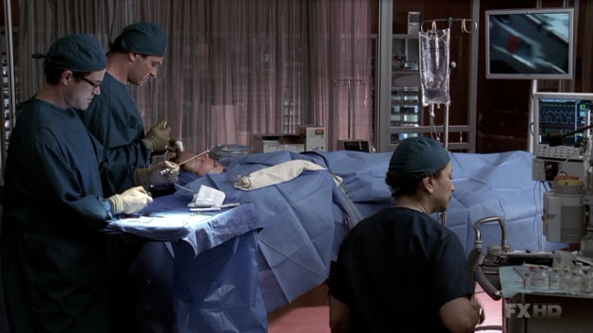 Charmed-Online-dot-NL-NipTuck5x14-1580.jpg