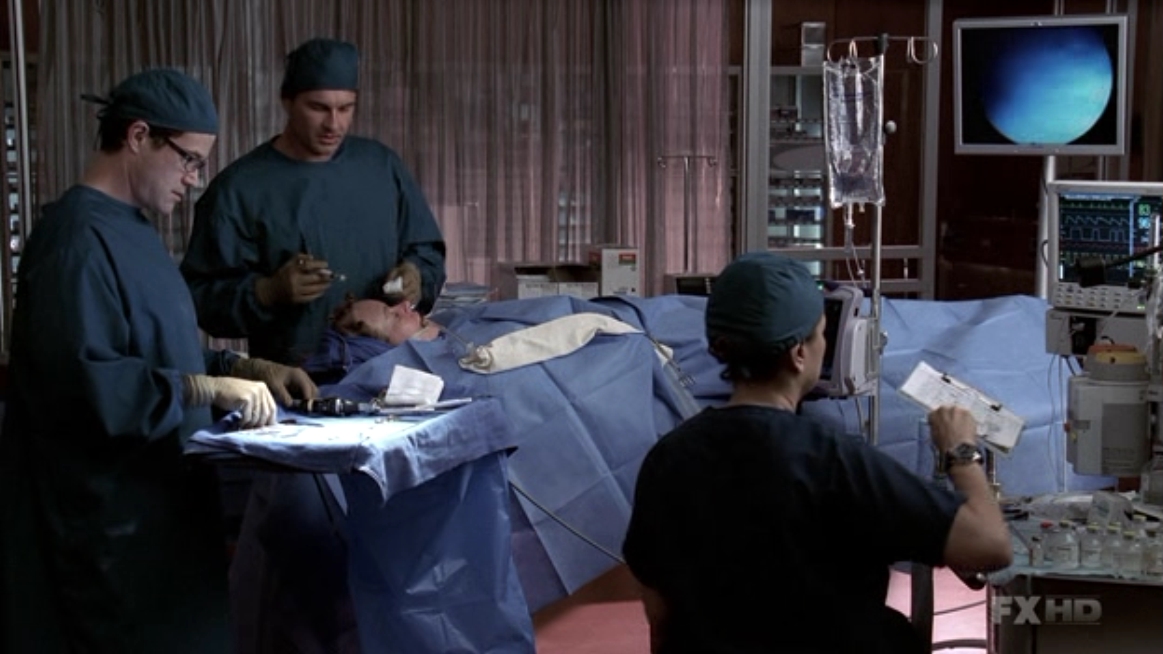 Charmed-Online-dot-NL-NipTuck5x14-1588.jpg