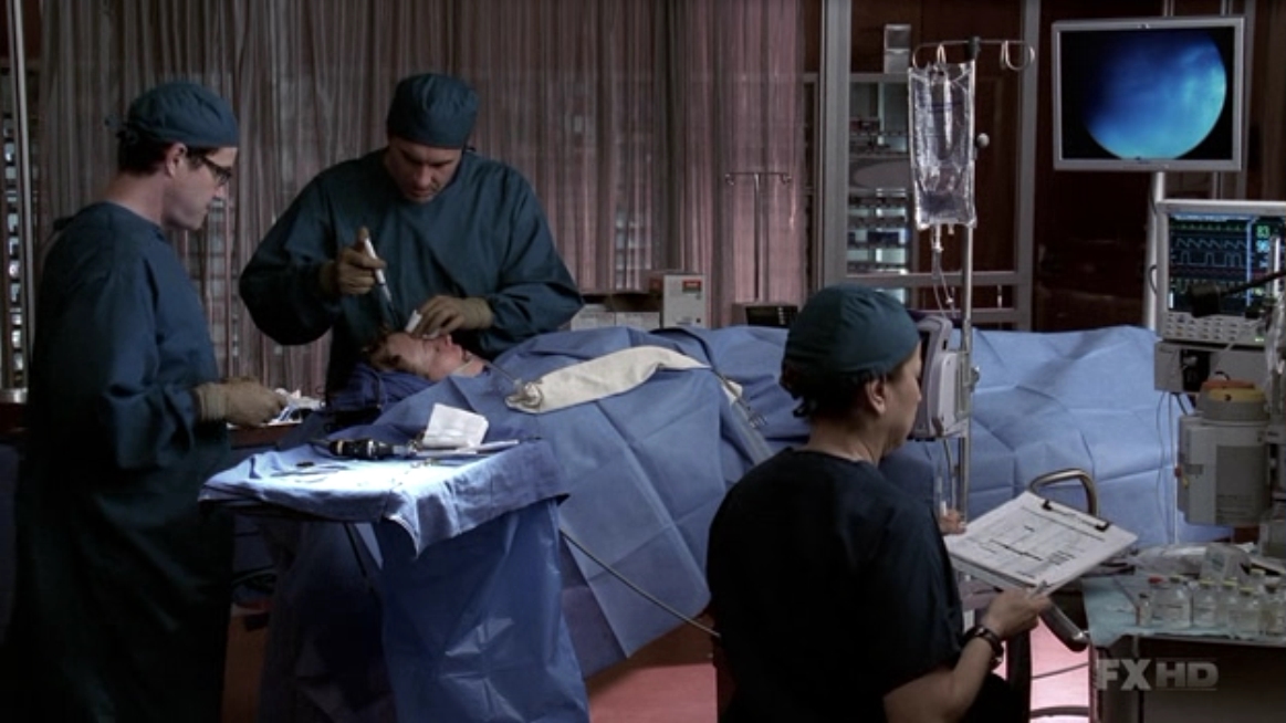 Charmed-Online-dot-NL-NipTuck5x14-1590.jpg