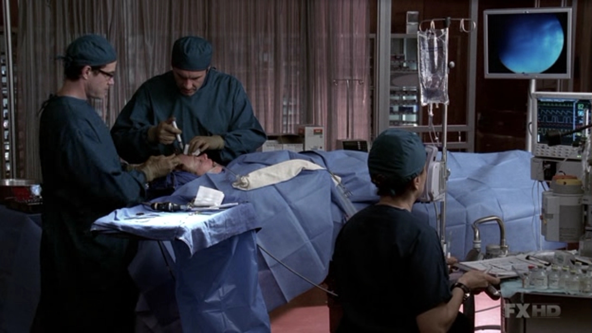 Charmed-Online-dot-NL-NipTuck5x14-1592.jpg