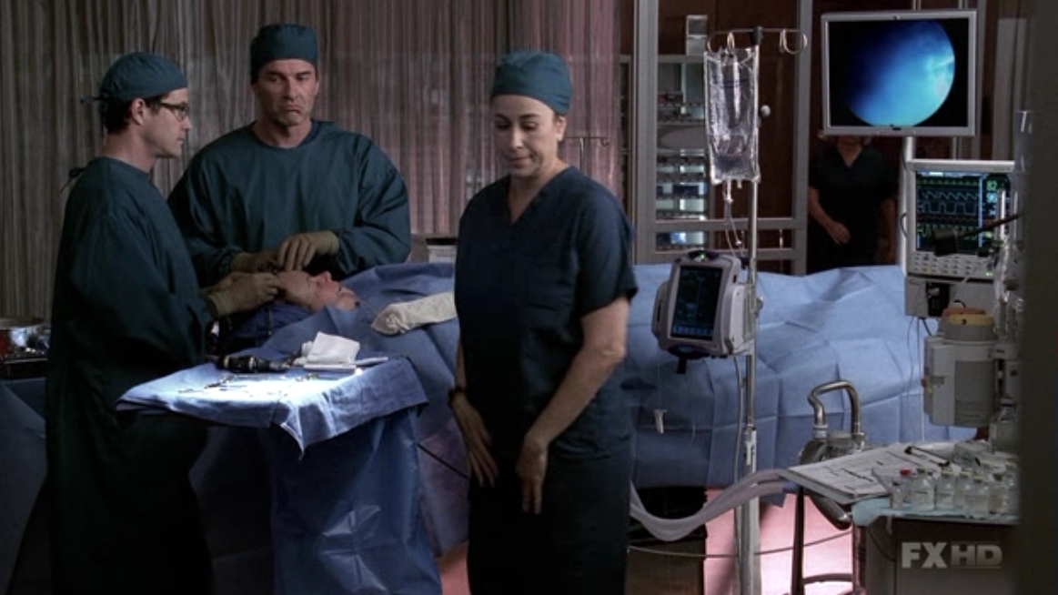 Charmed-Online-dot-NL-NipTuck5x14-1682.jpg