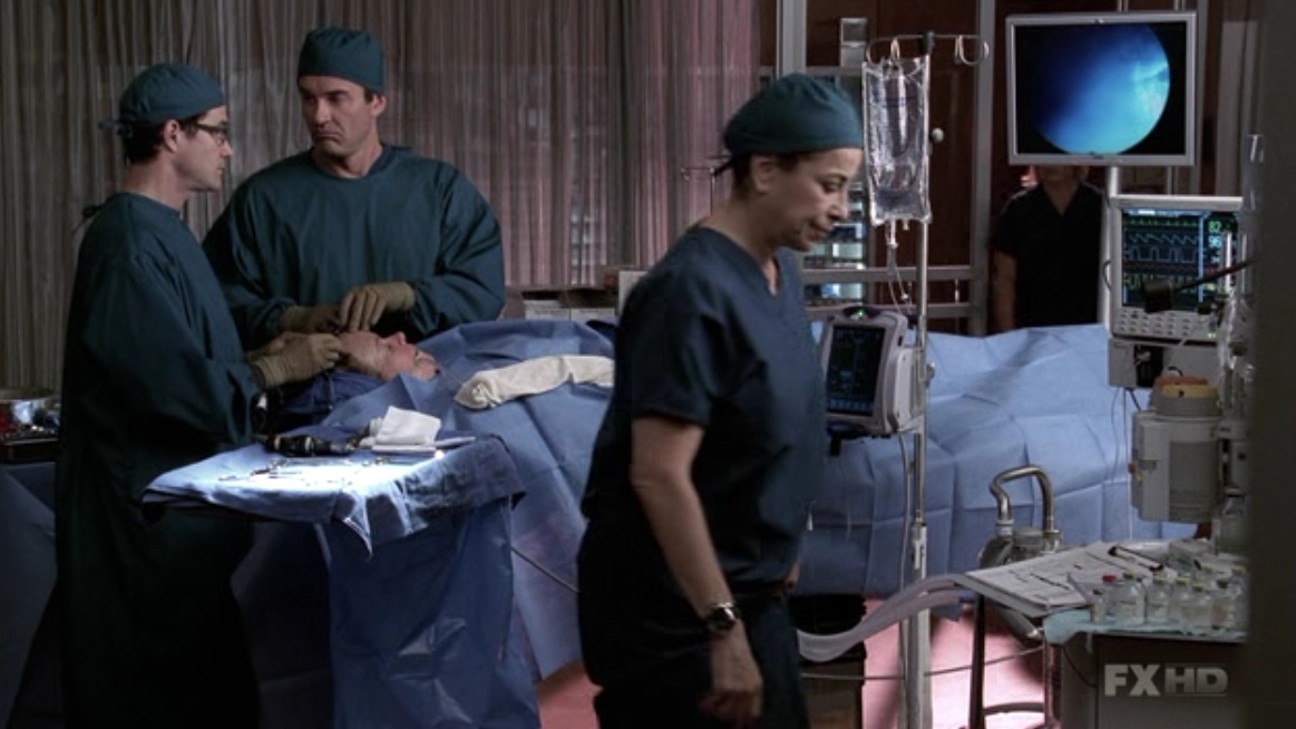 Charmed-Online-dot-NL-NipTuck5x14-1683.jpg