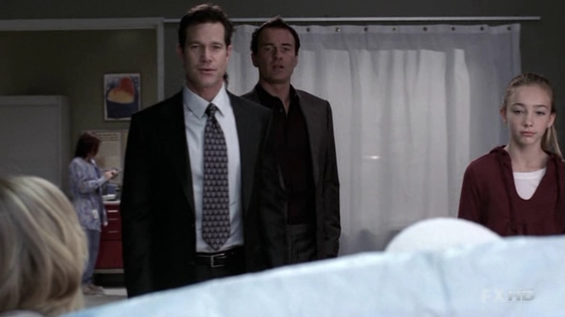 Charmed-Online-dot-NL-NipTuck5x14-1824.jpg