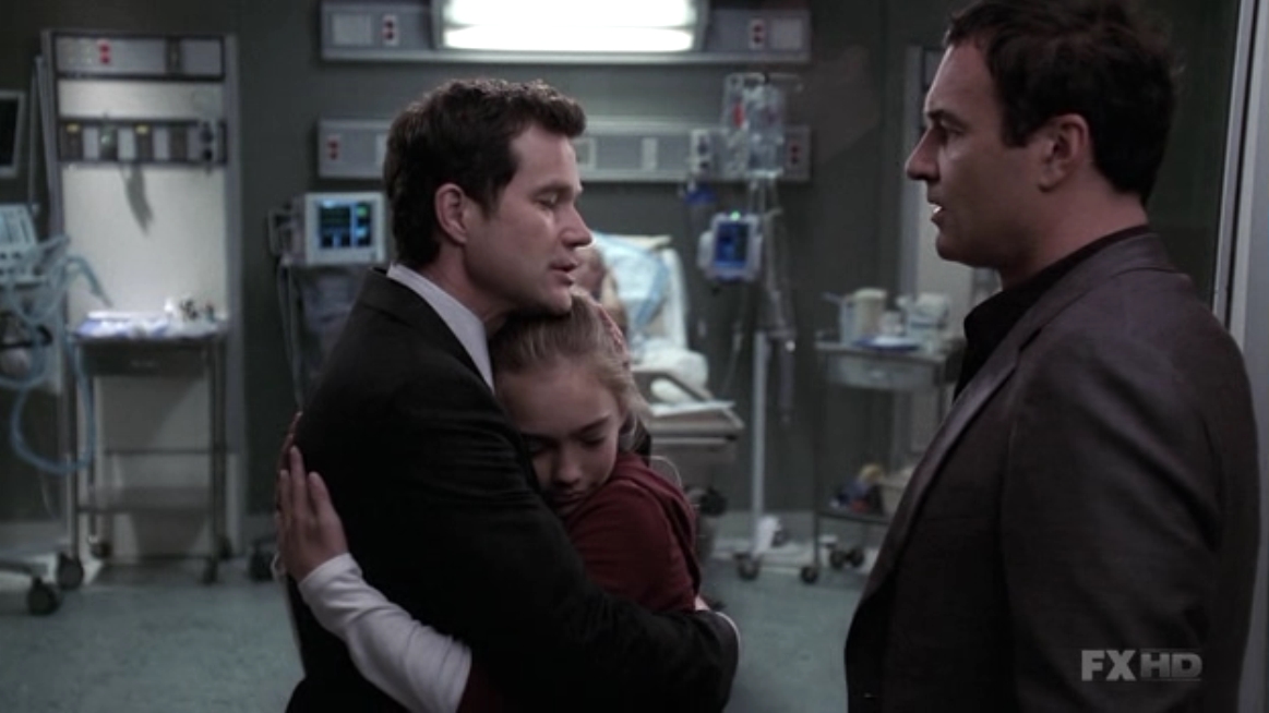 Charmed-Online-dot-NL-NipTuck5x14-1894.jpg