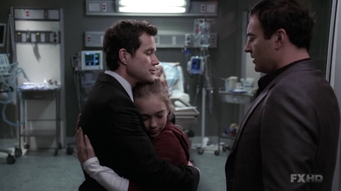 Charmed-Online-dot-NL-NipTuck5x14-1895.jpg