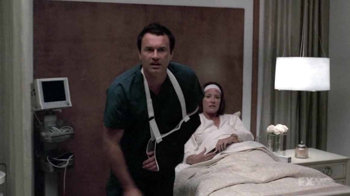 Charmed-Online-dot-NL-NipTuck5x15-0521.jpg