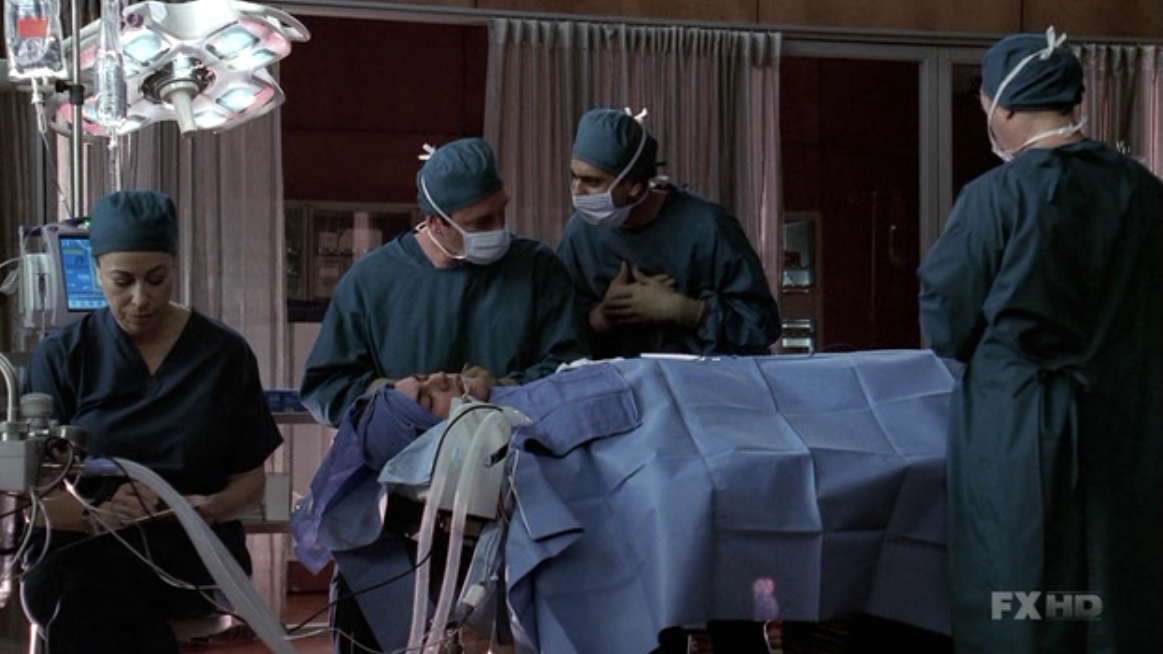 Charmed-Online-dot-NL-NipTuck5x15-1256.jpg