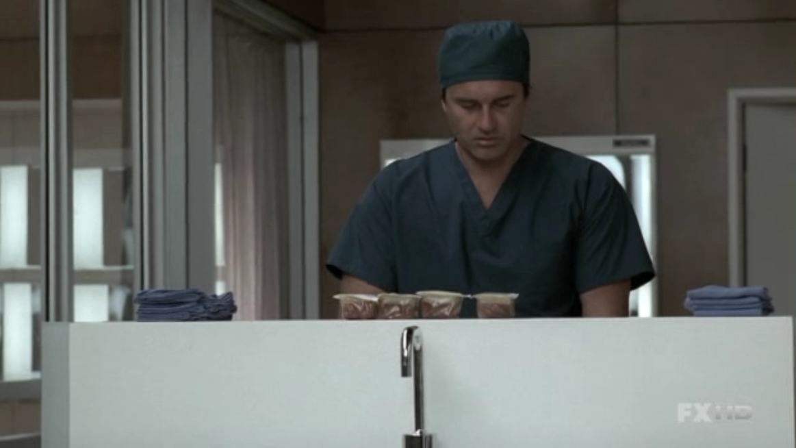 Charmed-Online-dot-NL-NipTuck5x16-0432.jpg