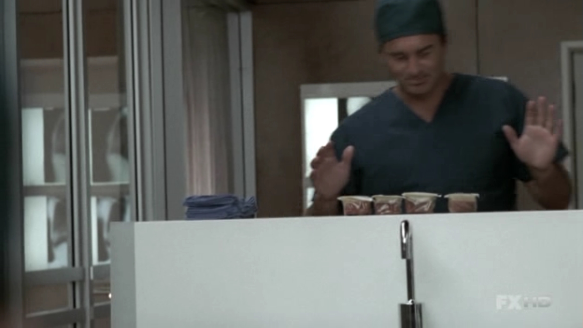 Charmed-Online-dot-NL-NipTuck5x16-0450.jpg