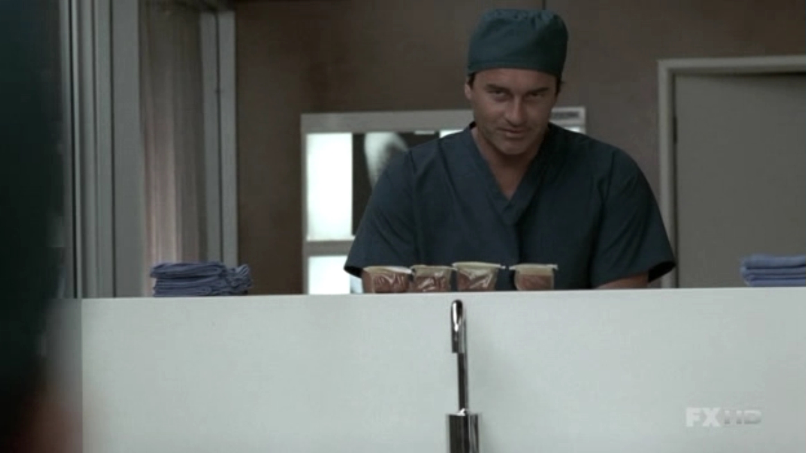 Charmed-Online-dot-NL-NipTuck5x16-0453.jpg