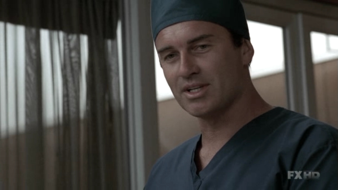 Charmed-Online-dot-NL-NipTuck5x16-0479.jpg