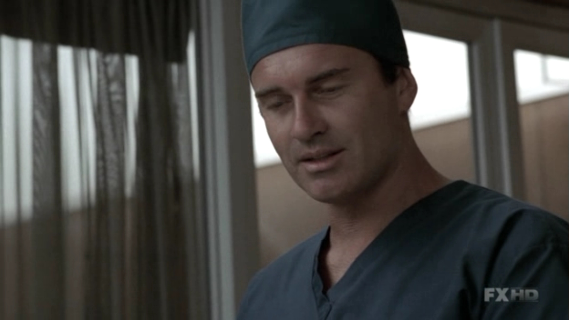 Charmed-Online-dot-NL-NipTuck5x16-0480.jpg
