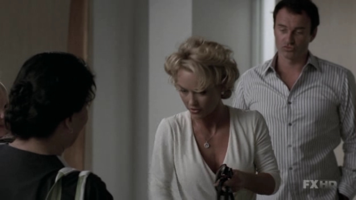 Charmed-Online-dot-NL-NipTuck5x16-0636.jpg