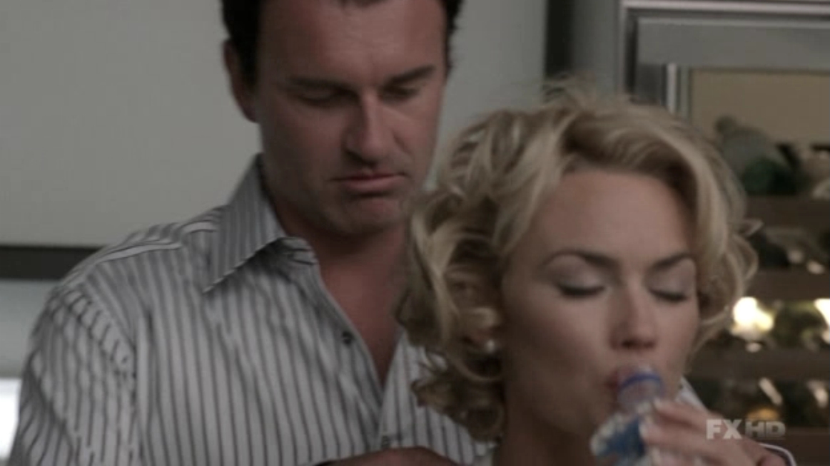Charmed-Online-dot-NL-NipTuck5x16-0672.jpg