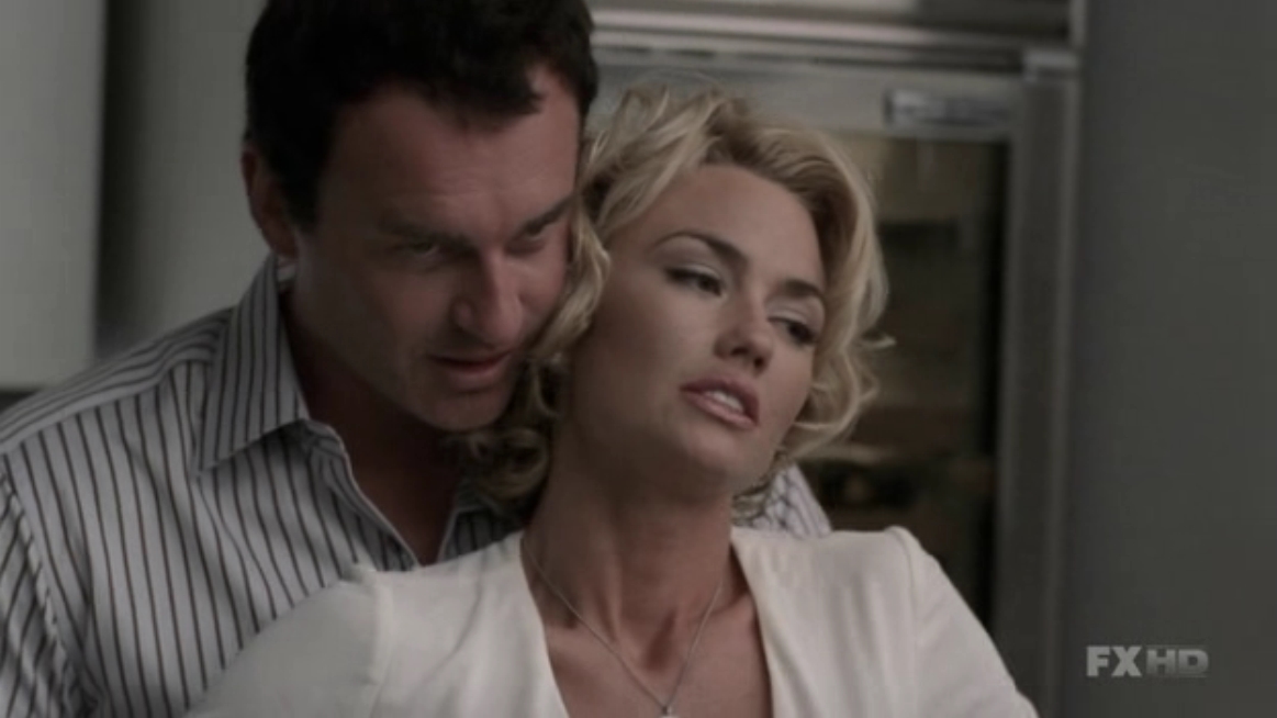 Charmed-Online-dot-NL-NipTuck5x16-0684.jpg