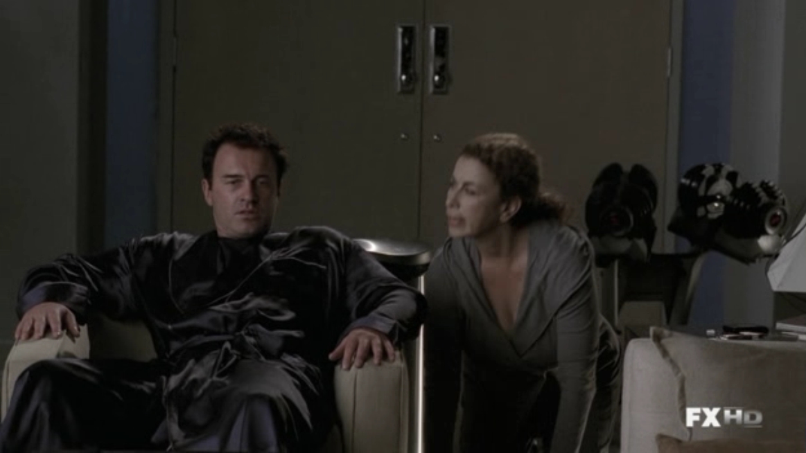 Charmed-Online-dot-NL-NipTuck5x16-1441.jpg