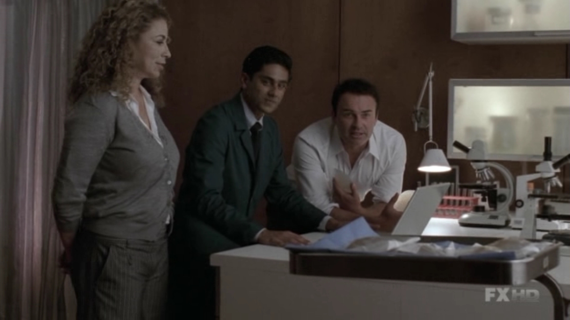 Charmed-Online-dot-NL-NipTuck5x16-1774.jpg