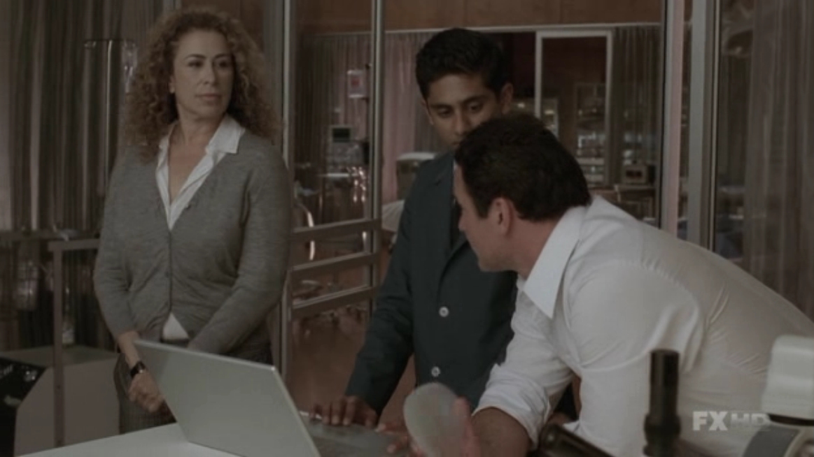 Charmed-Online-dot-NL-NipTuck5x16-1785.jpg