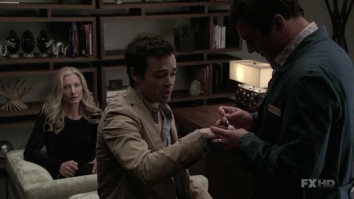 Charmed-Online-dot-NL-NipTuck5x16-2208.jpg