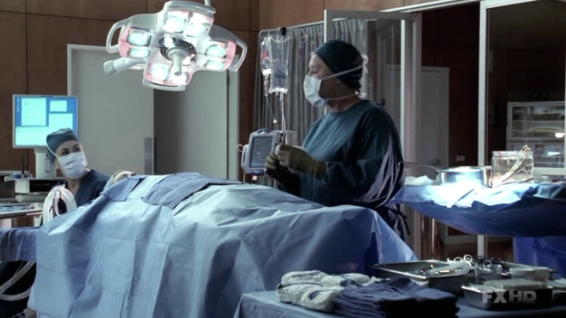 Charmed-Online-dot-NL-NipTuck5x17-1078.jpg