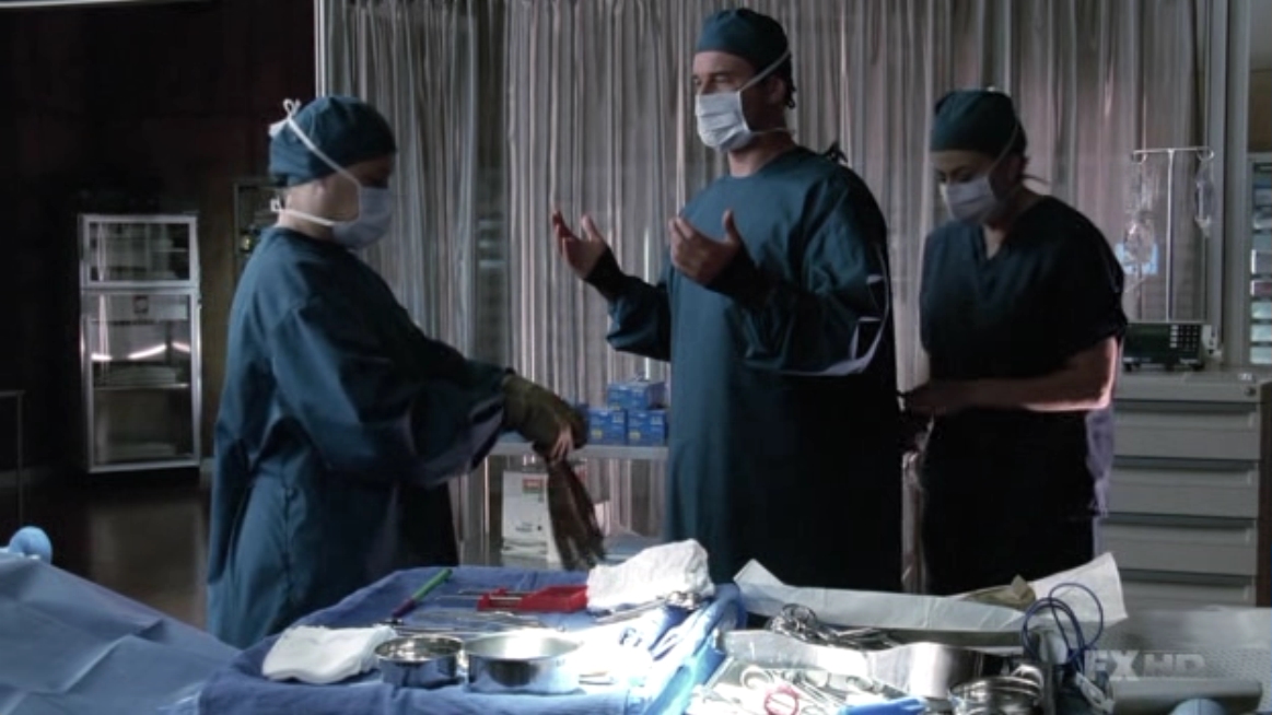 Charmed-Online-dot-NL-NipTuck5x17-1181.jpg