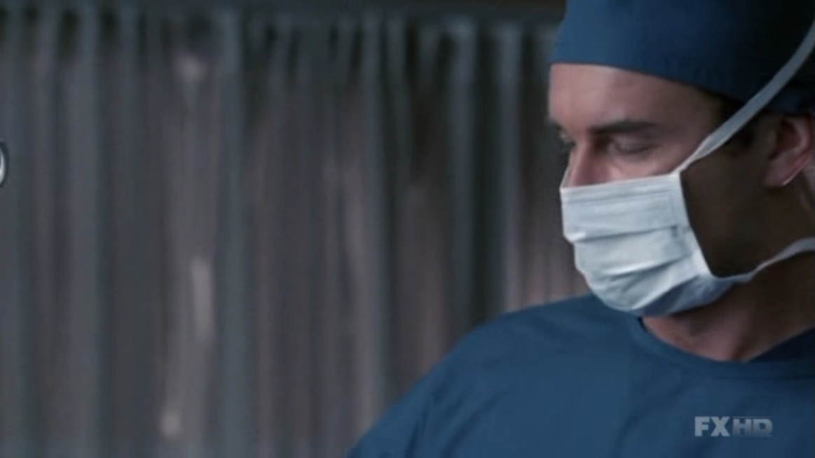 Charmed-Online-dot-NL-NipTuck5x17-1200.jpg