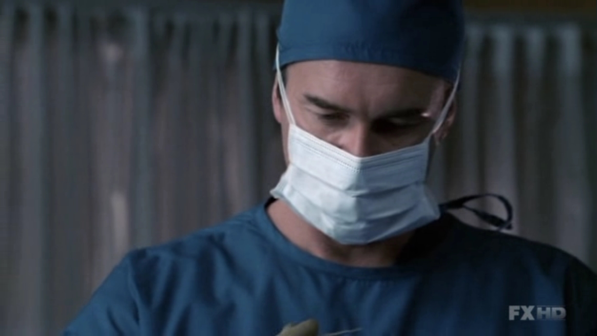 Charmed-Online-dot-NL-NipTuck5x17-1216.jpg