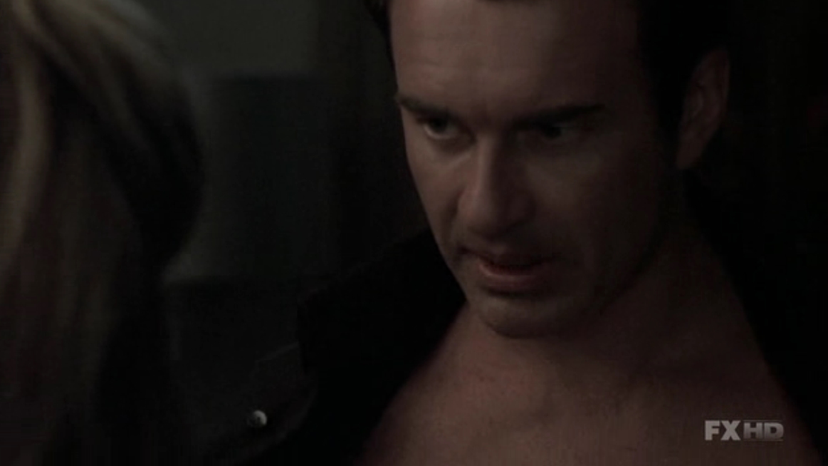 Charmed-Online-dot-NL-NipTuck5x18-1524.jpg