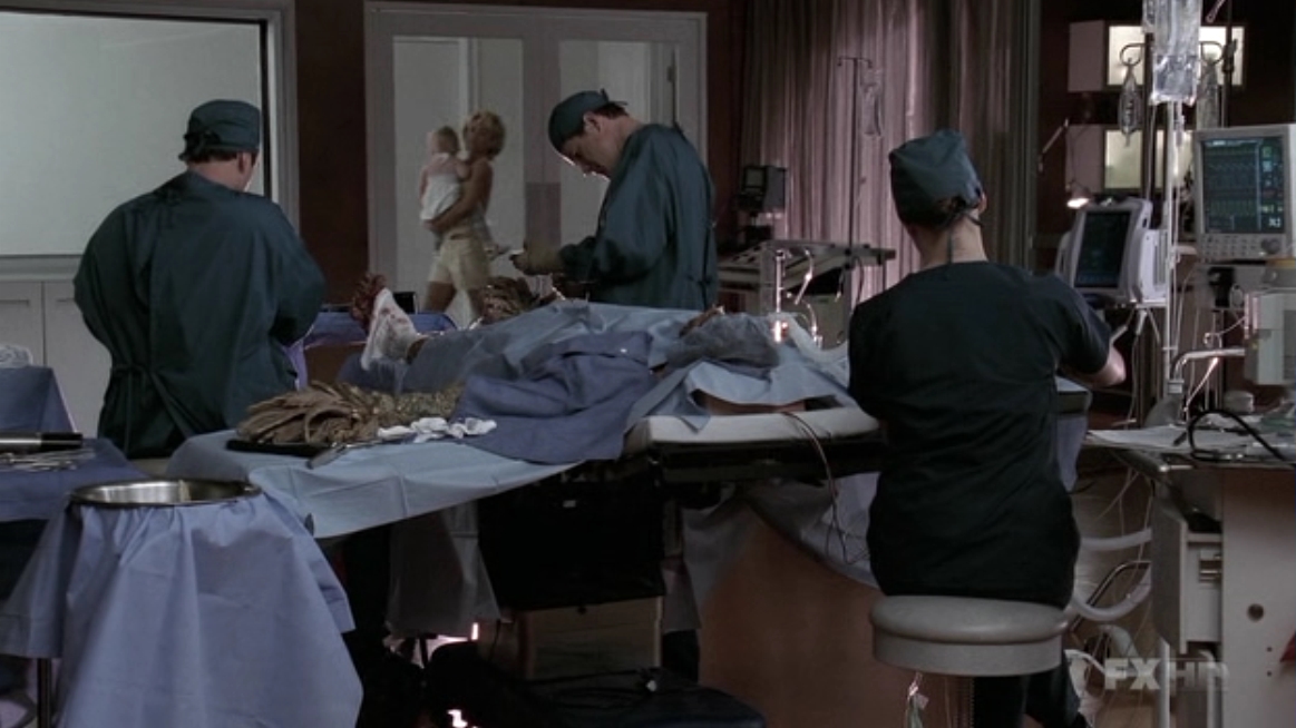 Charmed-Online-dot-NL-NipTuck5x19-0475.jpg