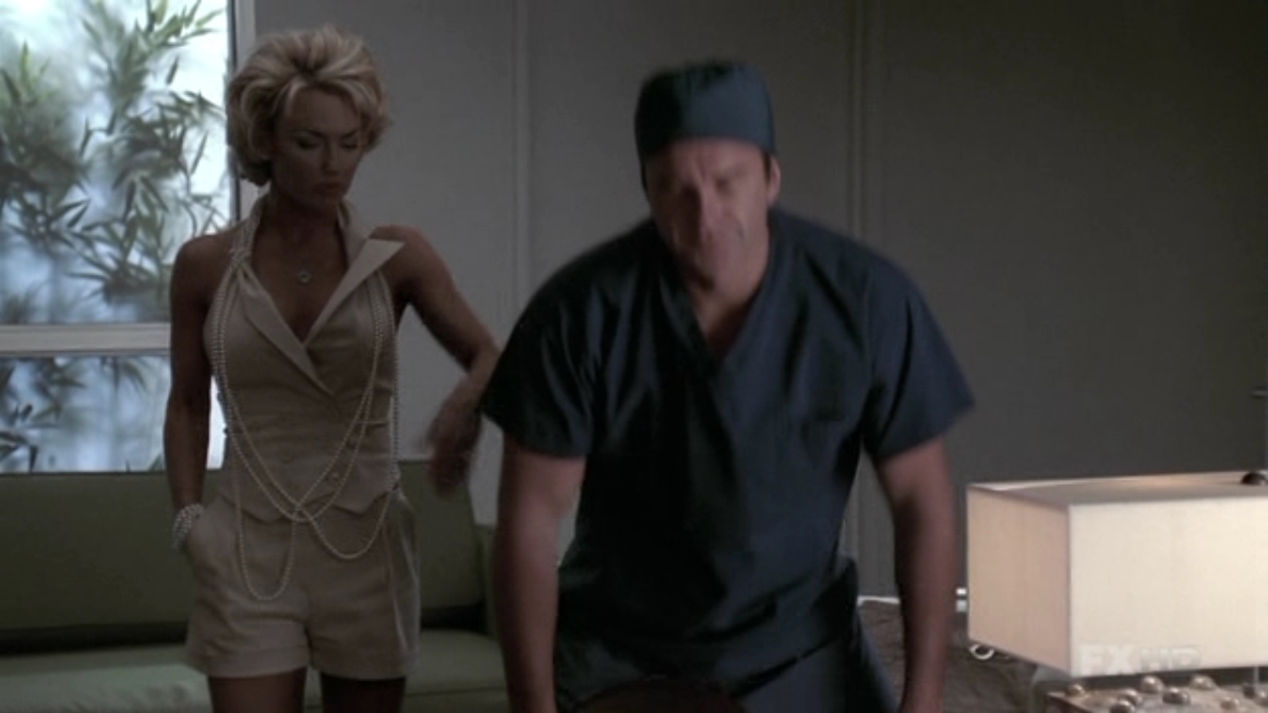 Charmed-Online-dot-NL-NipTuck5x19-0532.jpg