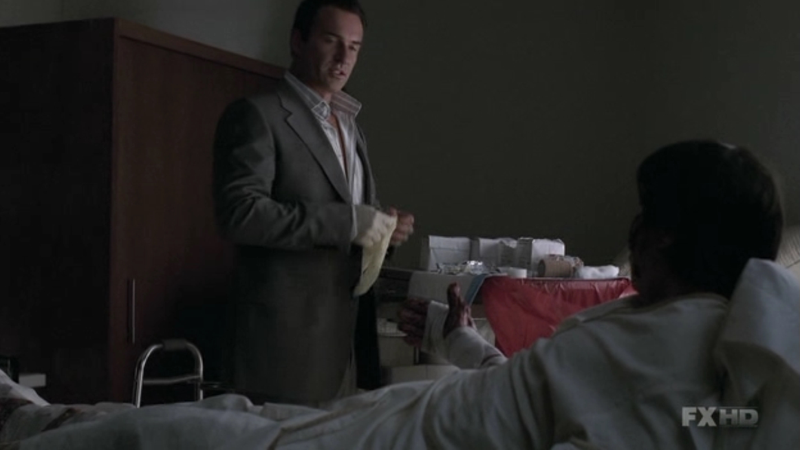 Charmed-Online-dot-NL-NipTuck5x19-1131.jpg