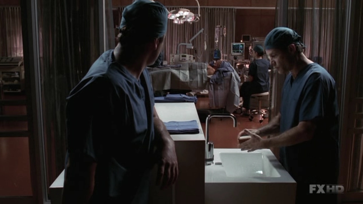 Charmed-Online-dot-NL-NipTuck5x19-1543.jpg