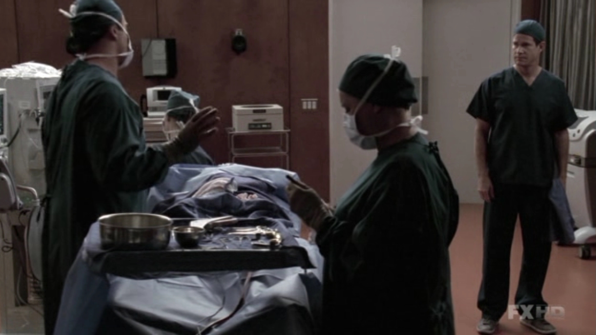 Charmed-Online-dot-NL-NipTuck5x21-0634.jpg