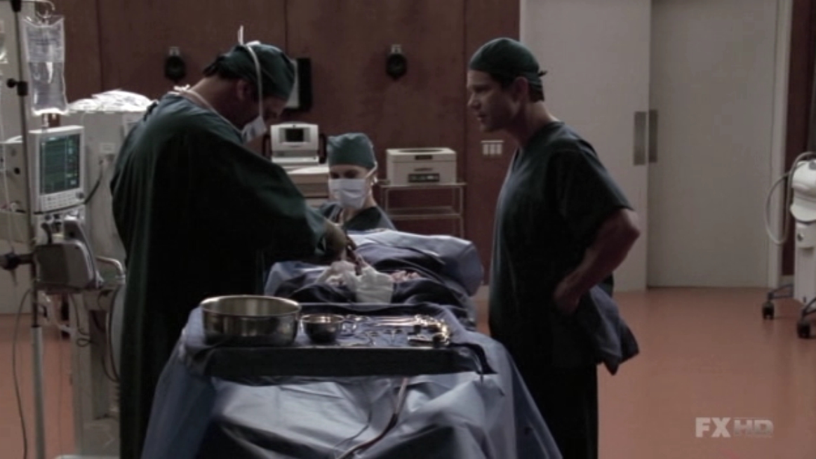 Charmed-Online-dot-NL-NipTuck5x21-0677.jpg