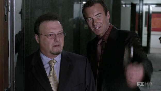 Charmed-Online-dot-NL-NipTuck6x01-0711.jpg