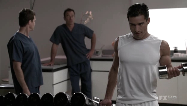 Charmed-Online-dot-NL-NipTuck6x01-1291.jpg
