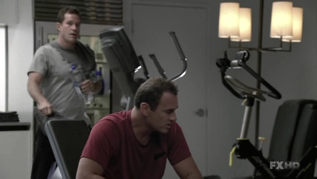 Charmed-Online-dot-NL-NipTuck6x01-1438.jpg