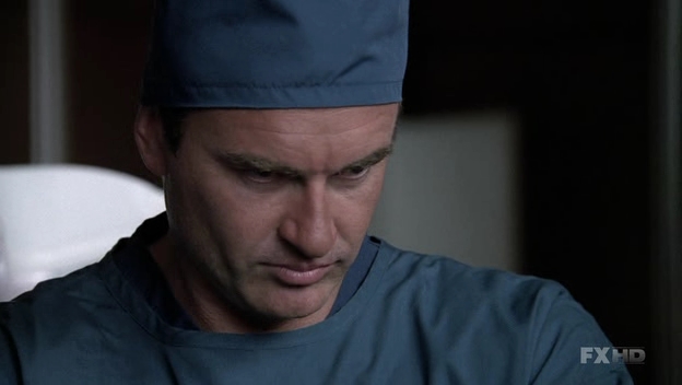Charmed-Online-dot-NL-NipTuck6x01-2292.jpg