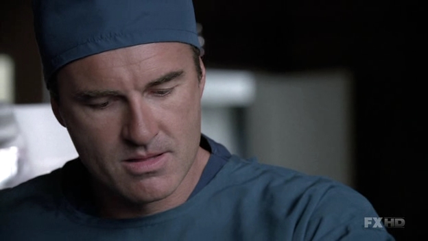 Charmed-Online-dot-NL-NipTuck6x01-2315.jpg