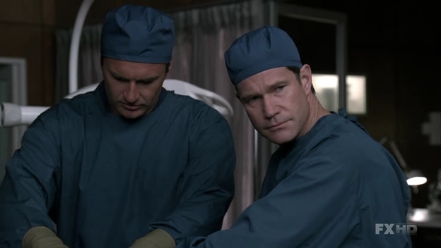 Charmed-Online-dot-NL-NipTuck6x01-2327.jpg