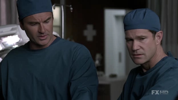 Charmed-Online-dot-NL-NipTuck6x01-2371.jpg