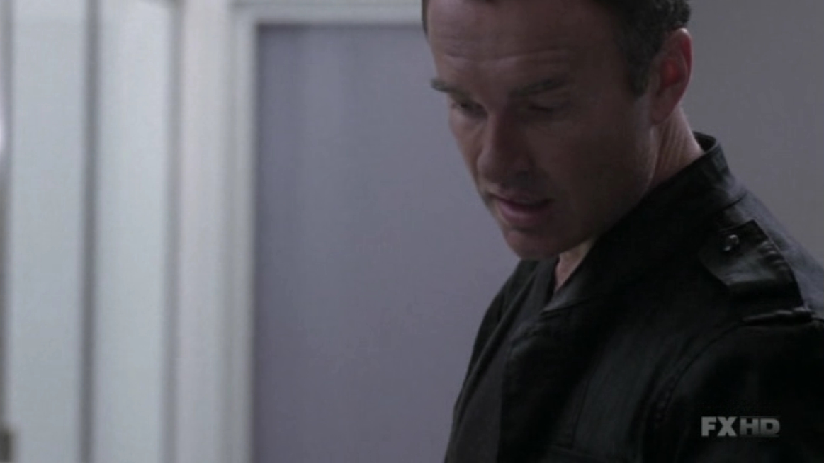 Charmed-Online-dot-NL-NipTuck6x02-0980.jpg