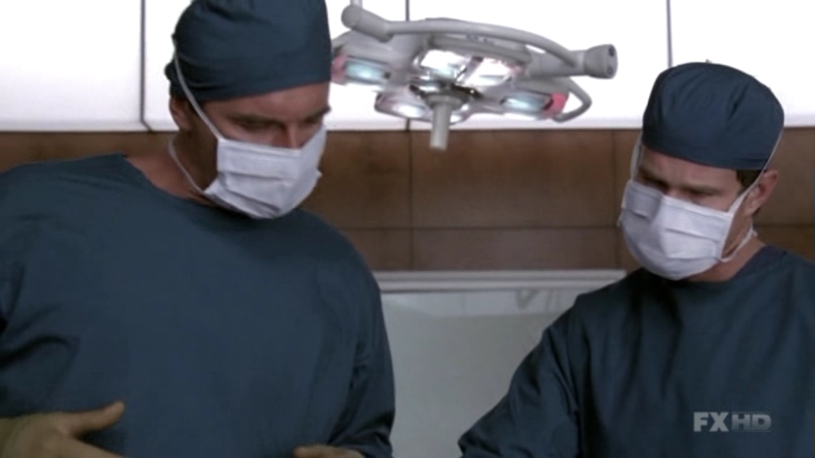 Charmed-Online-dot-NL-NipTuck6x02-1030.jpg