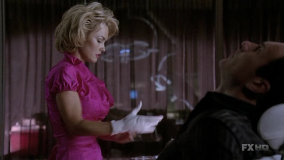 Charmed-Online-dot-NL-NipTuck6x02-1117.jpg